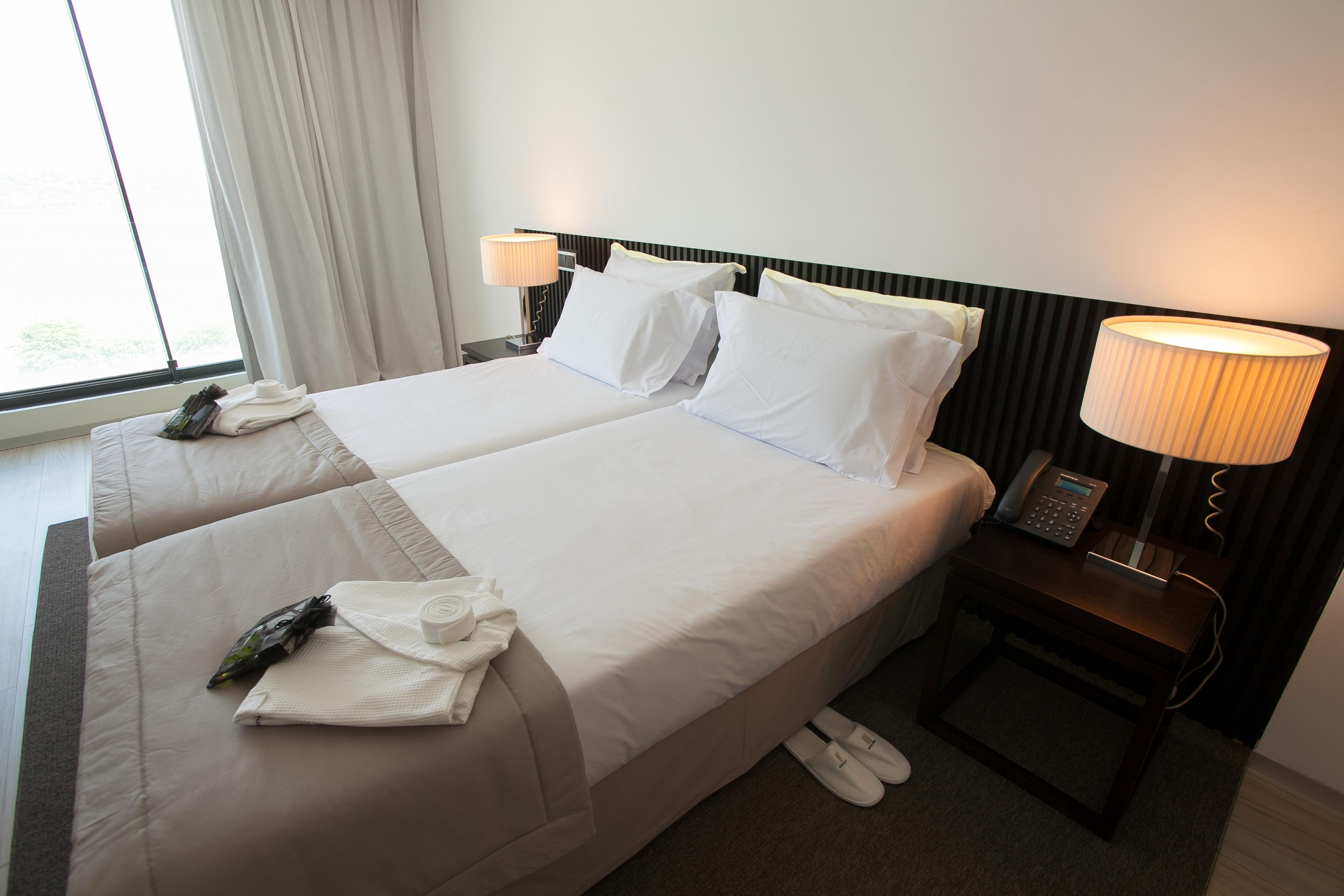 Hotel Perola ปรายา ภายนอก รูปภาพ